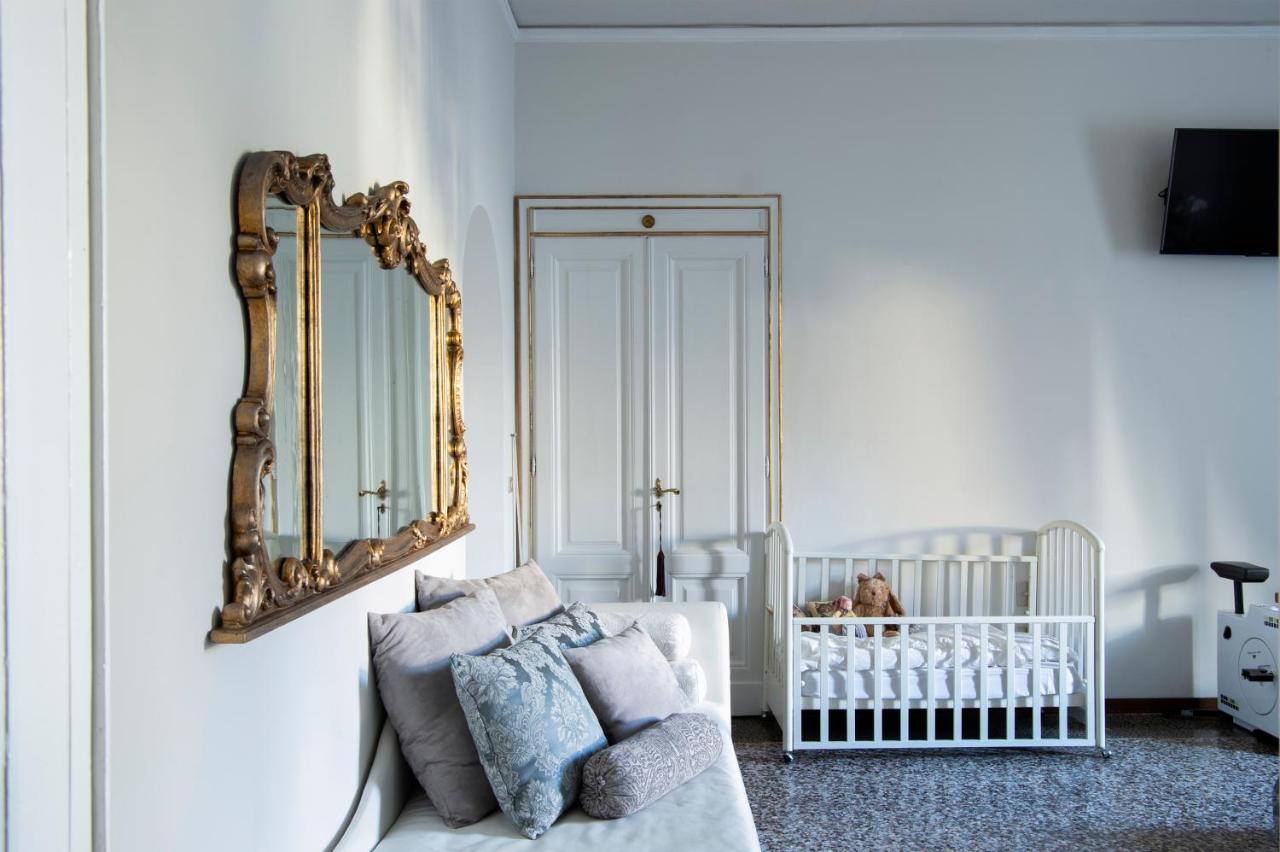 Contemporary Suites Floransa Dış mekan fotoğraf
